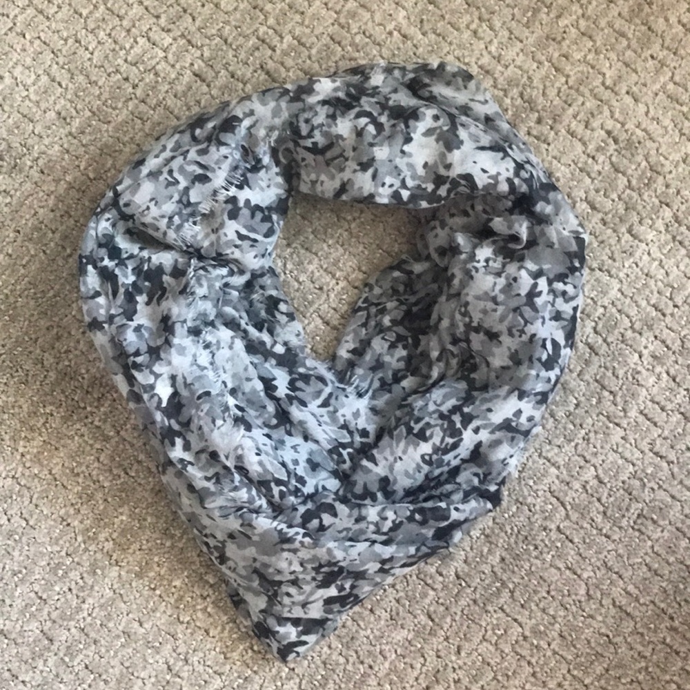 Infinity scarf